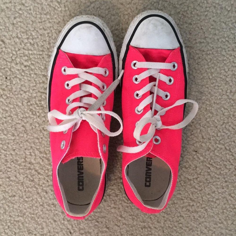 Converse.